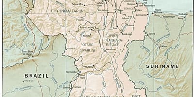 Peta Guyana menunjukkan tiga daerah-daerah